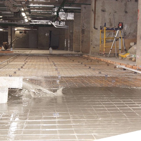 Устройство бетонных полов с упрочнённым финишным слоем на перекрытиях подземной автомобильной парковки ЖК «Измайловский 11»